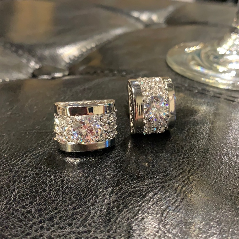 Cuff links